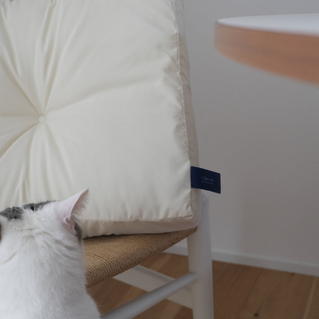 Catbedmat　本体